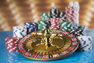 Paytable and symbol values Diamond Empire paytable